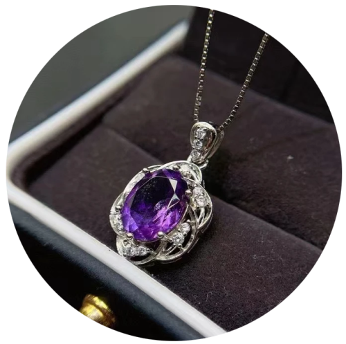 Liontin Peluluh Dewi Wulan